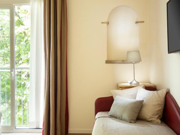 Hotel LaMorosa : photo 4 de la chambre chambre triple