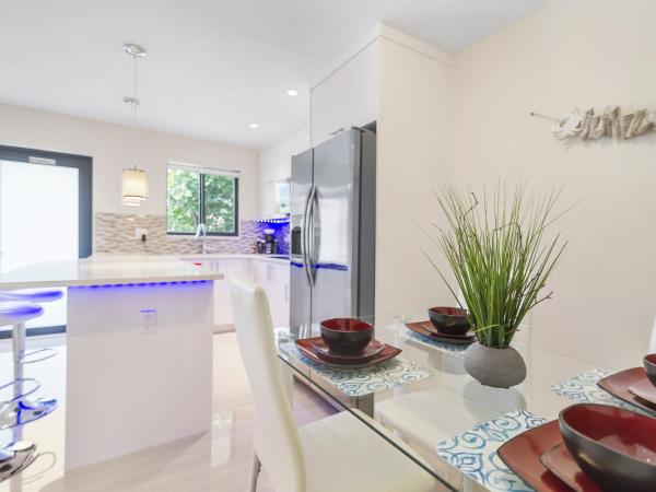 Alani Bay Condos : photo 4 de la chambre appartement