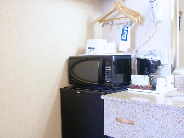 Days Inn by Wyndham Arlington Pentagon : photo 3 de la chambre chambre double deluxe avec 2 lits doubles - non-fumeurs