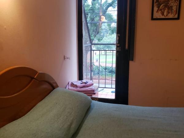 Hotel Manzanares Plaza : photo 9 de la chambre chambre lit queen-size