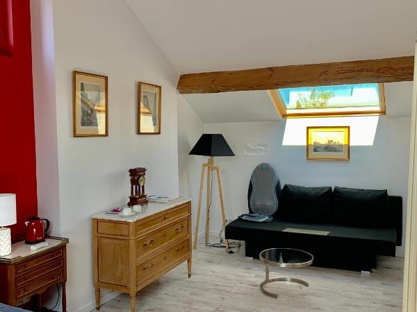 La gentilhommiere de Saumur : photo 4 de la chambre chambre double avec salle de bains privative
