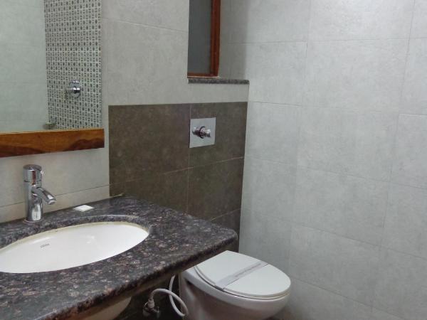 Lakeside Inn Ratanada : photo 7 de la chambre chambre double – vue sur lac