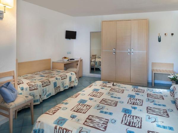 Hotel Terme Royal Palm : photo 3 de la chambre chambre triple