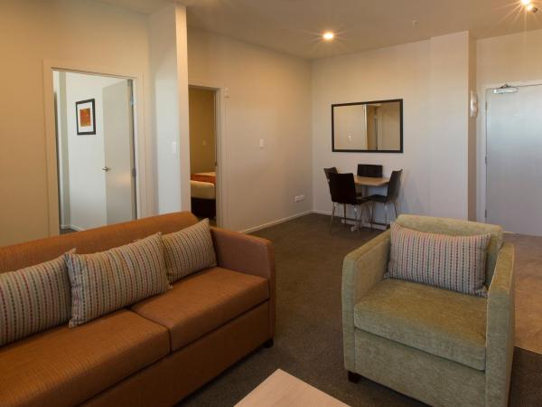 Ramada Suites by Wyndham Christchurch City : photo 1 de la chambre appartement 2 chambres
