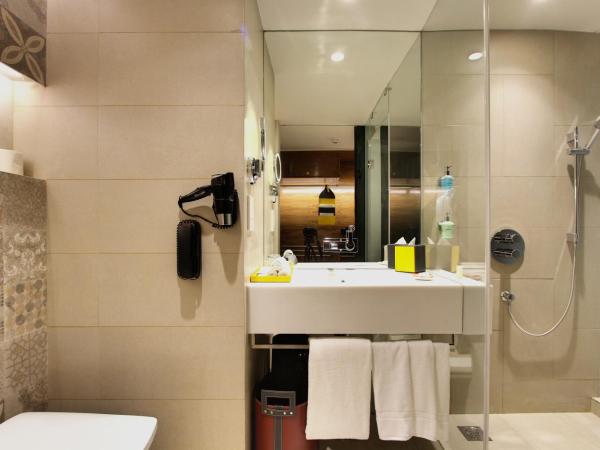 Radisson Bengaluru City Center : photo 6 de la chambre chambre deluxe