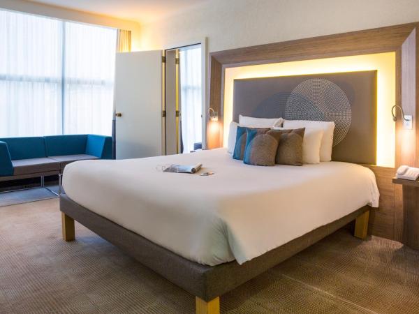 Novotel Genève Centre : photo 7 de la chambre suite supérieure avec canapé-lit
