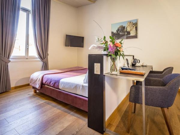 Hotel La Scaletta al Ponte Vecchio : photo 5 de la chambre chambre double ou lits jumeaux supérieure