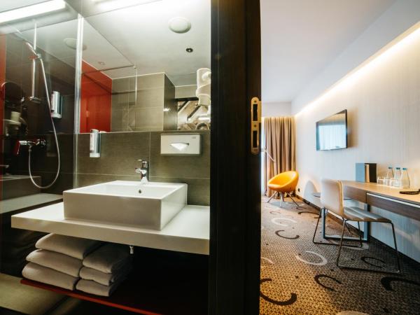 Q Hotel Plus Kraków : photo 1 de la chambre chambre double