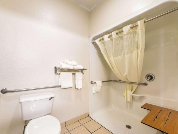 Quality Suites : photo 4 de la chambre chambre double - accessible aux personnes à mobilité réduite