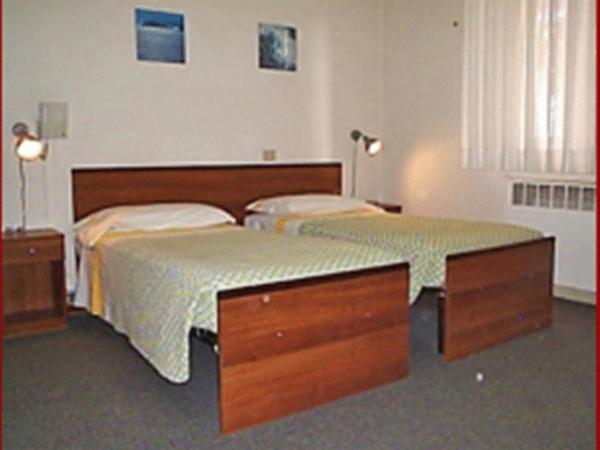 Hotel Tuscolano : photo 1 de la chambre chambre lits jumeaux