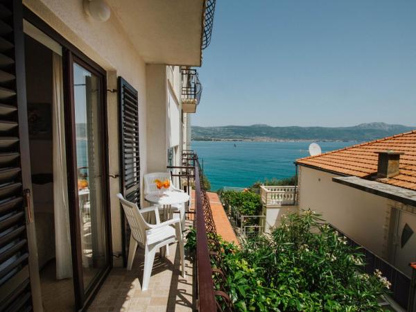 Hotel Vila Tina : photo 8 de la chambre chambre double ou lits jumeaux standard avec balcon