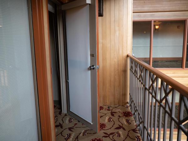 Banff Ptarmigan Inn : photo 6 de la chambre chambre lit king-size standard