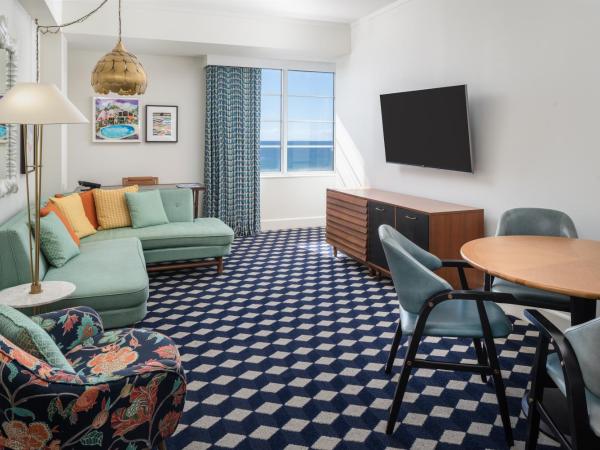 The Confidante Miami Beach, part of Hyatt : photo 6 de la chambre suite with balcony - oceanfront