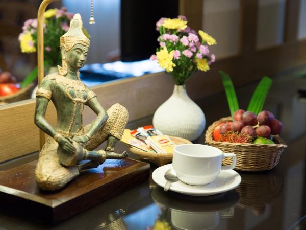 The Tarntawan Hotel Surawong Bangkok : photo 2 de la chambre suite 1 chambre