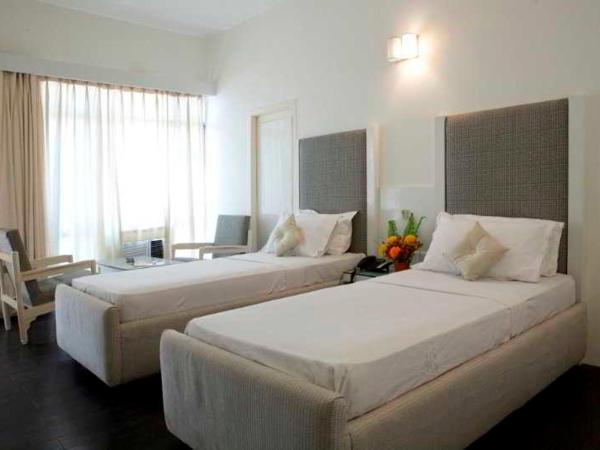 Hotel Jaya International : photo 1 de la chambre chambre double avec balcon