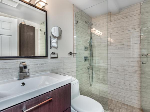 Diana's Luxury Bed and Breakfast : photo 9 de la chambre apartment with garden view - room #10