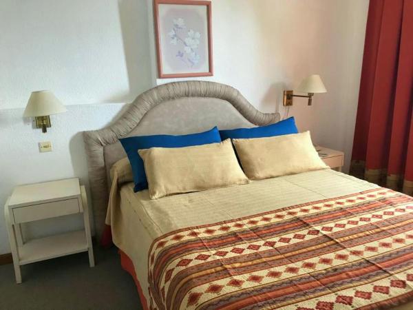 Hotel Bariloche Flat : photo 4 de la chambre chambre double – vue sur lac