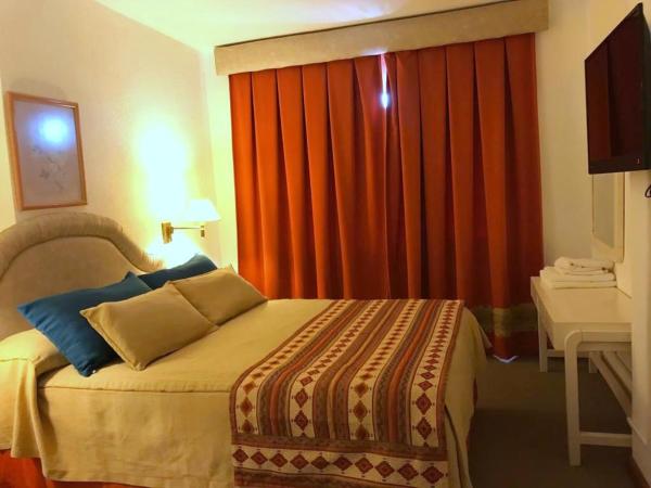 Hotel Bariloche Flat : photo 3 de la chambre chambre double – vue sur lac