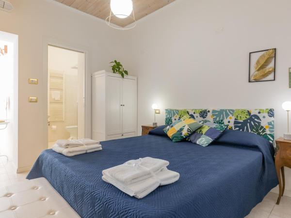 B&B King : photo 8 de la chambre chambre double avec salle de bains privative