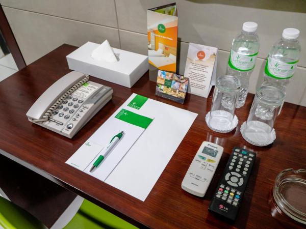 LeGreen Suite Setiabudi : photo 5 de la chambre chambre double ou lits jumeaux supérieure