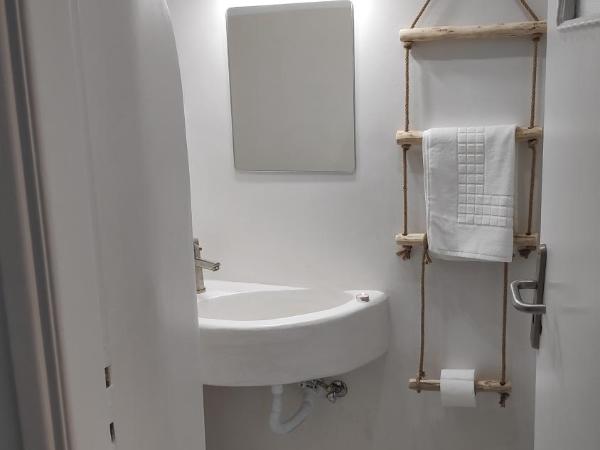 Grey Rooms Naxos : photo 8 de la chambre chambre triple classique