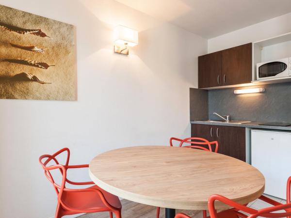 Residhotel Le Grand Prado : photo 5 de la chambre appartement 1 chambre (3 adultes)