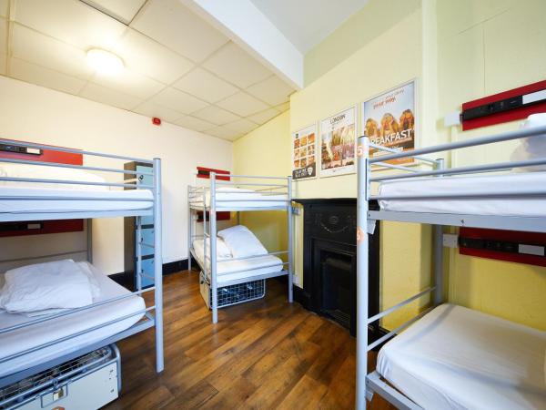 St Christopher's Hammersmith : photo 5 de la chambre lit dans dortoir mixte de 8 places avec salle de bains commune extérieure