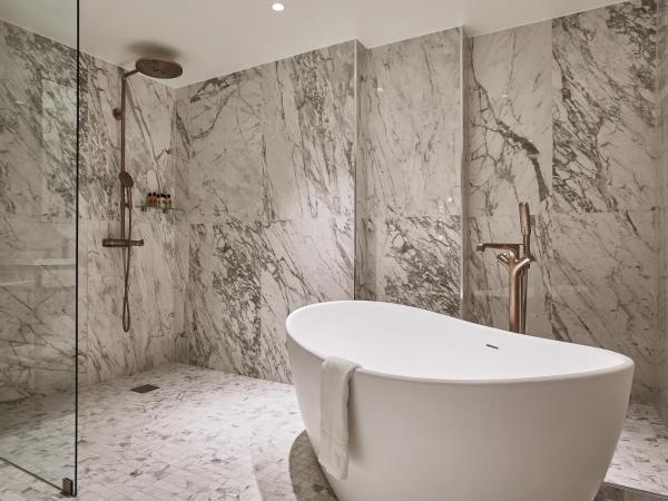 Bank Hotel, a Member of Small Luxury Hotels : photo 7 de la chambre suite exécutive penthouse avec terrasse