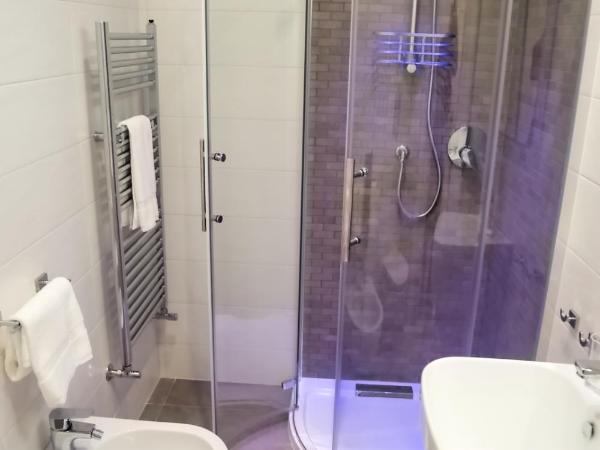 Kerbaker 14 : photo 9 de la chambre chambre double ou lits jumeaux avec salle de bains privative