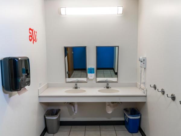 HI Chicago Hostel : photo 7 de la chambre lit dans dortoir pour femmes de 10 lits