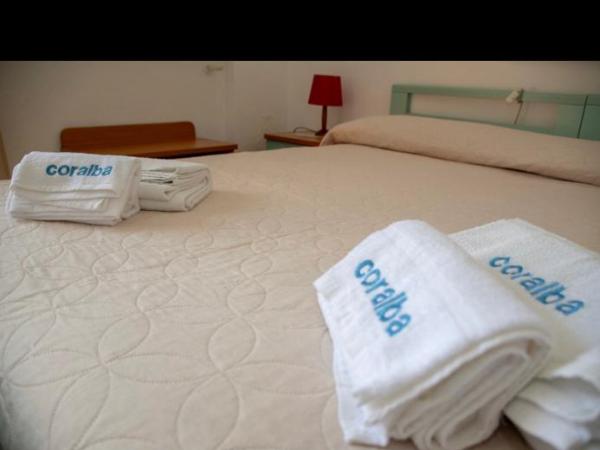 Guesthouse Coralba : photo 2 de la chambre chambre double - vue sur mer