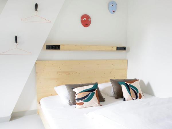 The Green Elephant Hostel & Spa : photo 4 de la chambre chambre double avec salle de bains commune