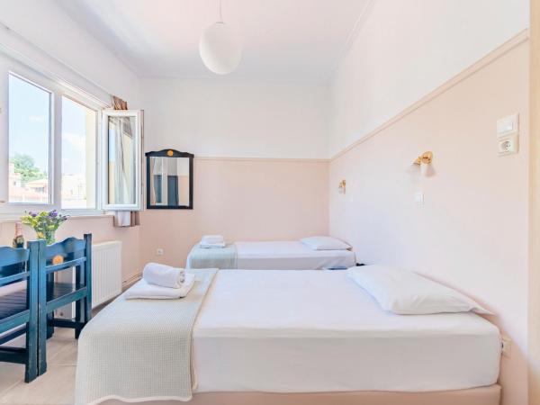 Phaedra Hotel : photo 8 de la chambre chambre lits jumeaux Économique