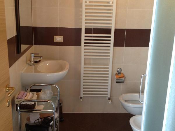 Agriturismo Ca' La Pergola : photo 10 de la chambre chambre double - vue sur jardin