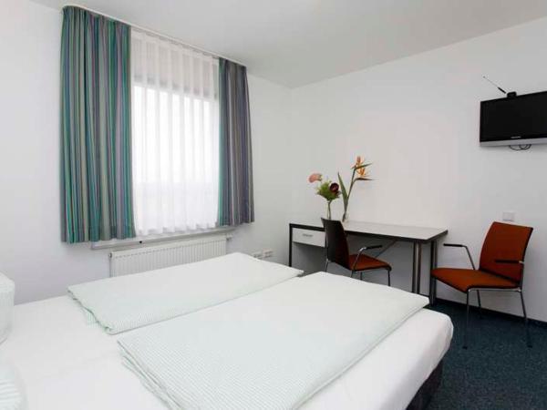 Jugendherberge Köln-Deutz : photo 4 de la chambre chambre lits jumeaux