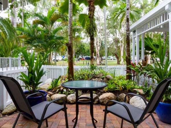 The White House Port Douglas : photo 3 de la chambre appartement - rez-de-chaussée