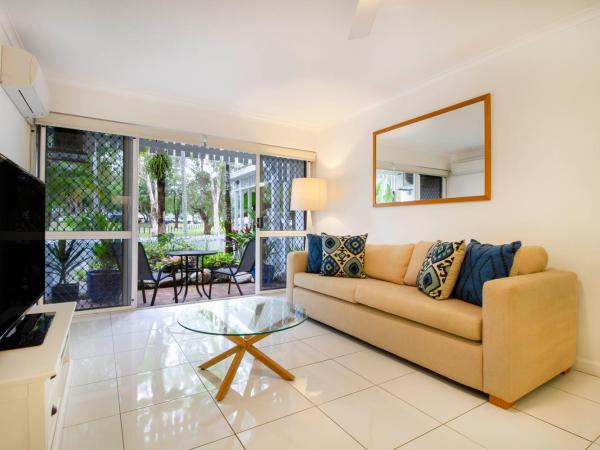 The White House Port Douglas : photo 1 de la chambre appartement - rez-de-chaussée