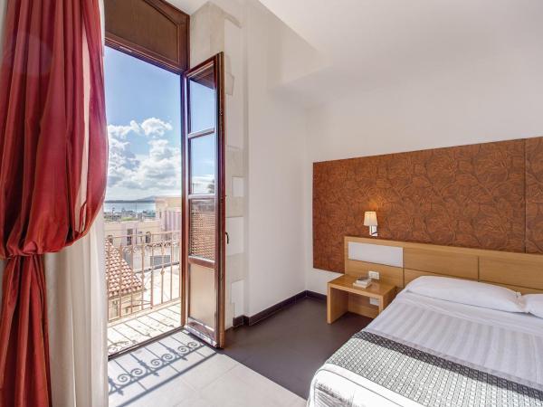 Grande Albergo Alfeo : photo 1 de la chambre chambre triple