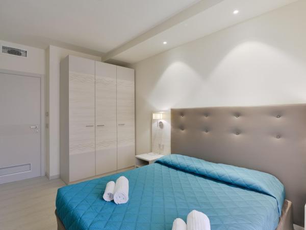 Residence Picalè : photo 4 de la chambre appartement confort 1 chambre - vue latérale sur mer