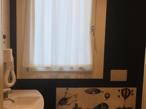 FRich B&B : photo 3 de la chambre chambre double avec salle de bains privative