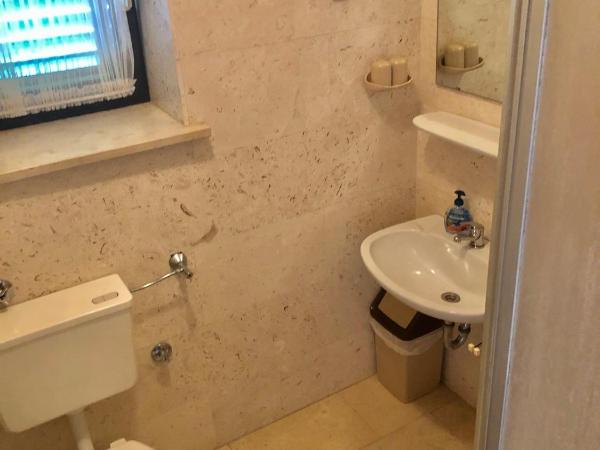 Guest House Romansa : photo 4 de la chambre studio avec balcon 