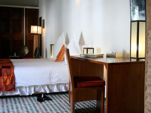 Riad Laaroussa : photo 2 de la chambre chambre double rouge