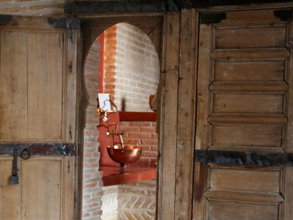 Riad Laaroussa : photo 6 de la chambre chambre double rouge