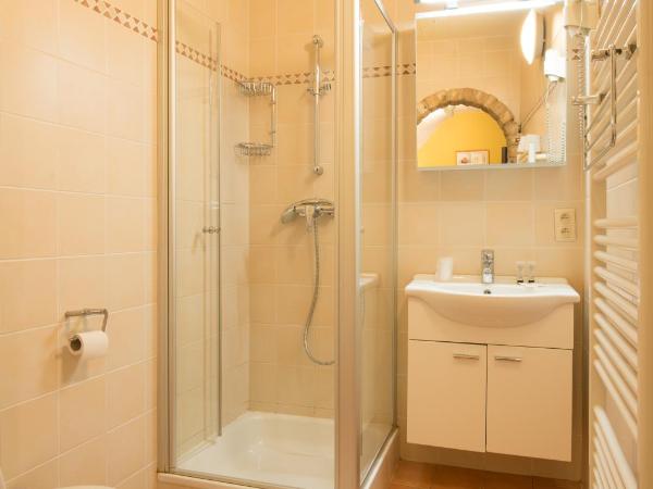 Hotel Leopold : photo 4 de la chambre chambre lits jumeaux deluxe