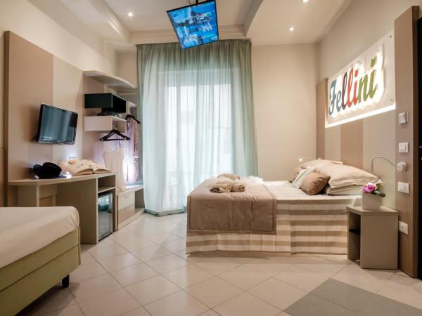 SI Rimini Hotel : photo 1 de la chambre chambre de luxe double ou lits jumeaux avec baignoire spa