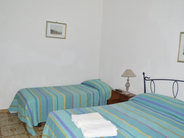 Hotel Polito : photo 1 de la chambre chambre quadruple - vue sur mer