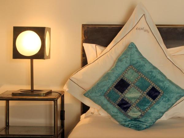 Riad Laaroussa : photo 4 de la chambre chambre double bleue