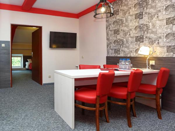Hotel Przystanek Torun : photo 3 de la chambre chambre familiale avec douche 