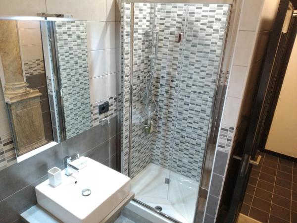 Nik rooms : photo 8 de la chambre chambre double avec salle de bains privative extérieure