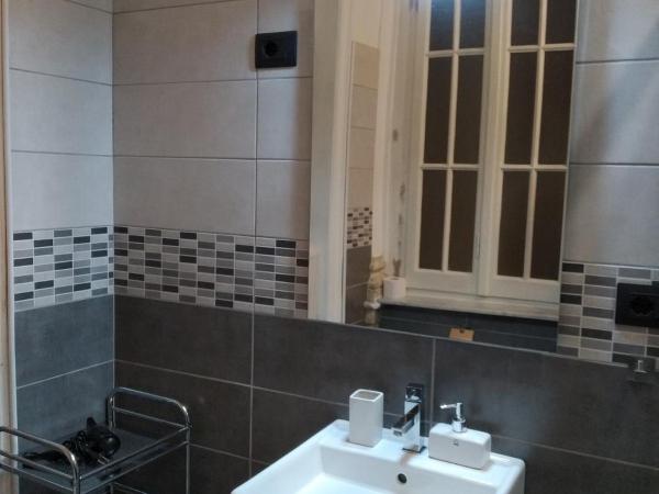 Nik rooms : photo 9 de la chambre chambre double avec salle de bains privative extérieure